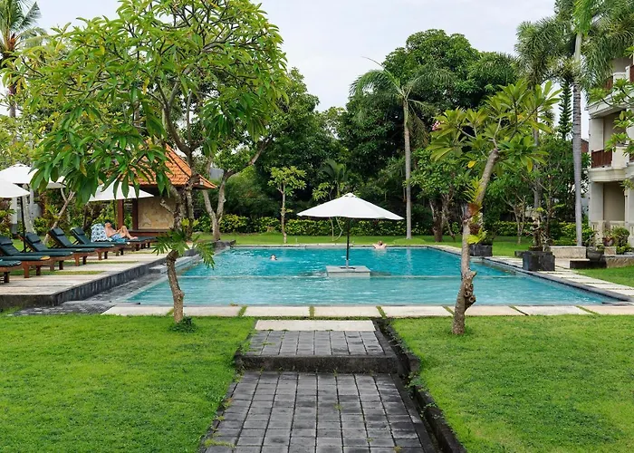 Hotel Kusuma 4*